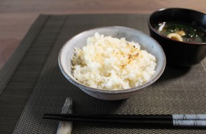 ご飯と味噌汁