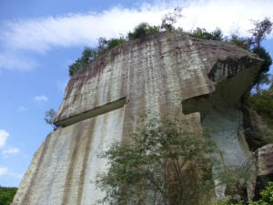 大谷石の山